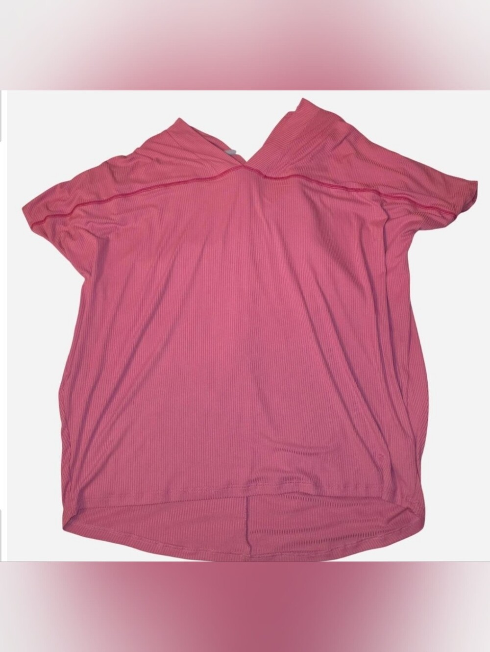 V-Neck Short Sleeve Ribbed Tee in Pink